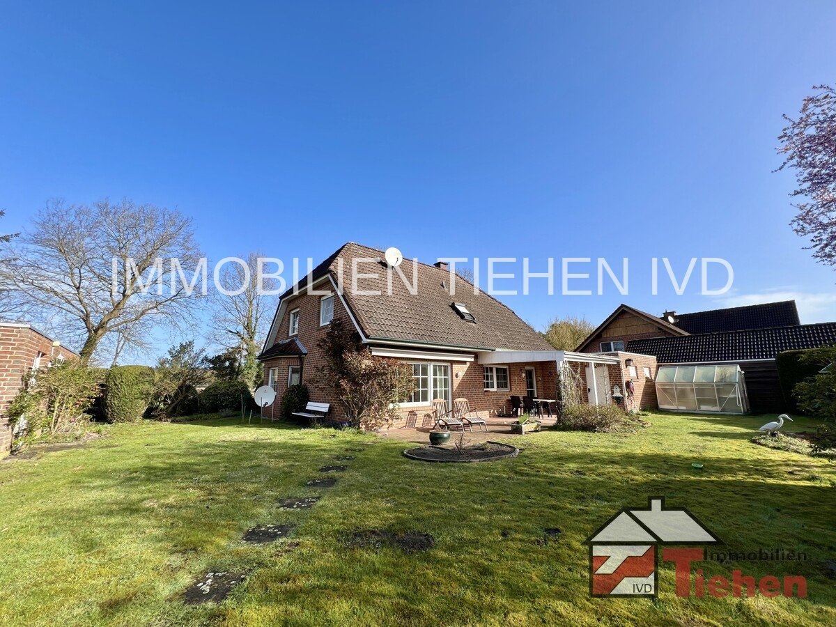 Trautes Heim - Glück allein! Landhaus mit zwei Garagen in ruhiger Lage PROVISIONSFREI! Trautes Heim - Glück allein! Landhaus mit zwei Garagen in ruhiger Lage PROVISIONSFREI!