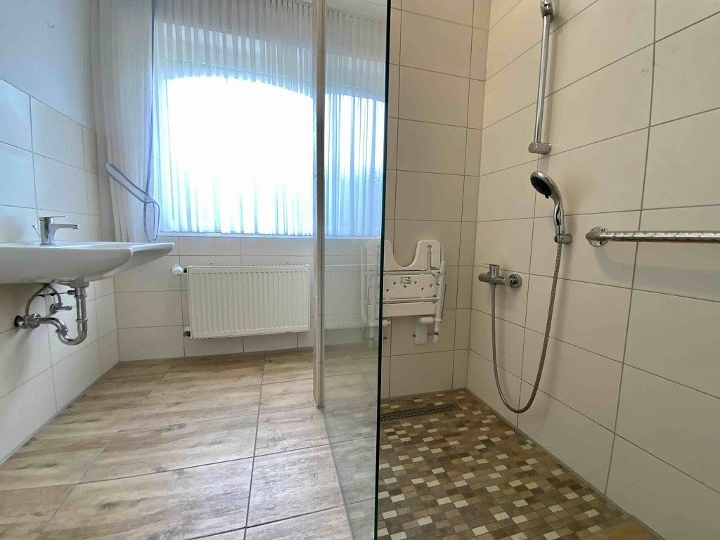 Badezimmer im Erdgeschoss