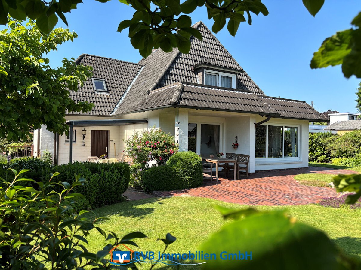 Einfamilienhaus mit traumhaft schönem Garten mitten in der Stadt Einfamilienhaus mit traumhaft schönem Garten mitten in der Stadt